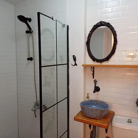 Kelebek Butik Гостьовий будинок Айвалик